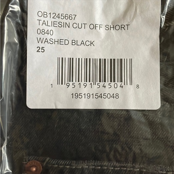 NWT FREE PEOPLE shorts size 25 black Taliesin cut off washed black denim - Picture 7 of 8